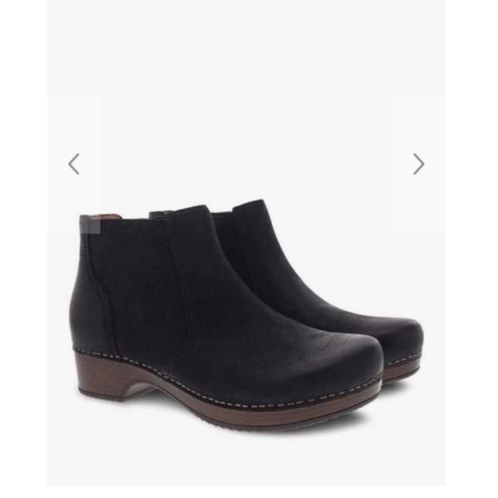 Dansko Barbara Black Nubuck Bootie Size 39